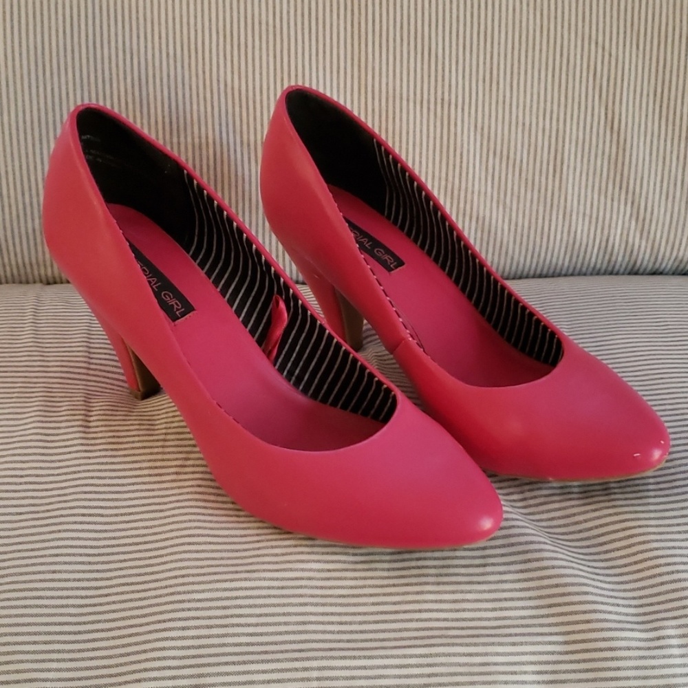 Barbie Pink Pumps